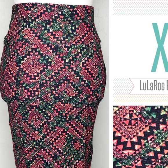 NWT LuLaRoe Cassie - Picture 1 of 2